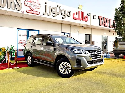 2022 Nissan Xterra SE 4 Cylinder Engine SUV GCC Specs Grey Beige