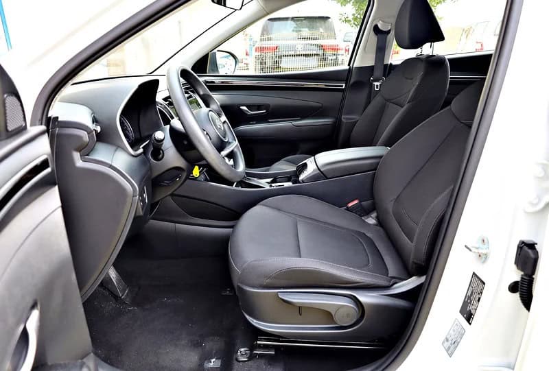 2022 Hyundai Tucson T-GDI Smart 4 Cylinder Engine GCC Specs White Black