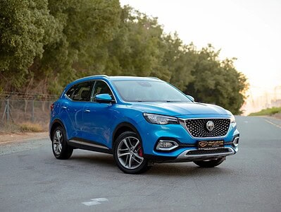 2021 MG HS Luxury 2.0L 4 Cylinder Engine GCC Specs Blue Red