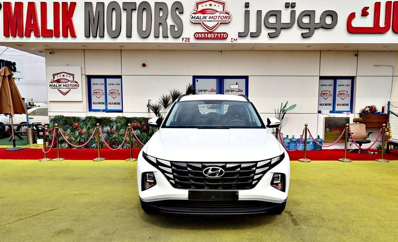 2022 Hyundai Tucson T-GDI Smart 4 Cylinder Engine GCC Specs White Black