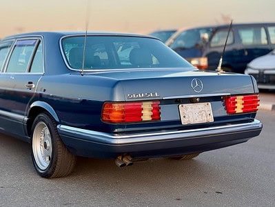 1989 Mercedes-Benz 560 SEL 5.6 liters V8 Engine Blue Black