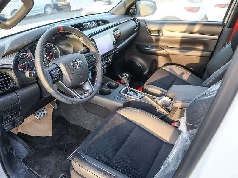 2025 Toyota Hilux GR Sport 4.0L Toyota Hilux GR GCC Specs White Black