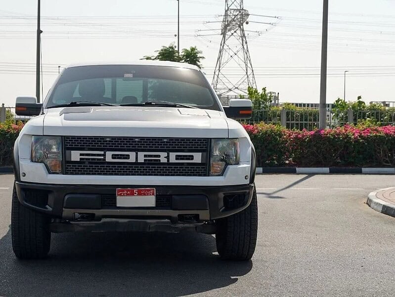 Ford Raptor SVT F-150 6.2L V8 2013 Perfect Condition White Black