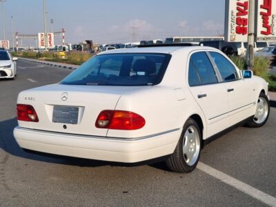 2000 Mercedes-Benz E 320 3.2 liters 6 Cylinders Engine White Grey