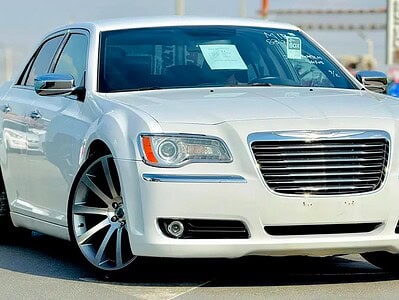 2012 Chrysler 300C Limited 6 Cylinder Engine CLEAN CAR White Black