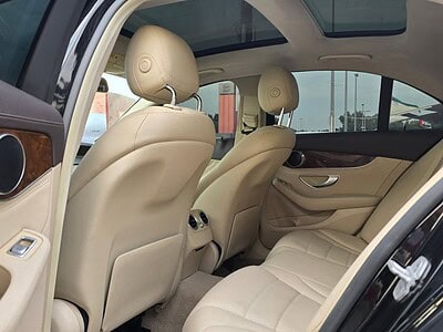 2015 Mercedes-Benz C200 2.0-liter inline 4-cylinder Black Beige