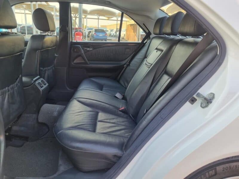 2000 Mercedes-Benz E 320 3.2 liters 6 Cylinders Engine White Grey