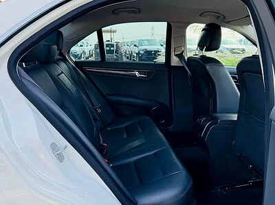 2010 Mercedes-Benz C-Class C300 6 Cylinder Engine White Black Clean Car