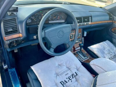 1992 Mercedes-Benz 500 SEL 5.0 liters 8 Cylinders Engine Blue Black