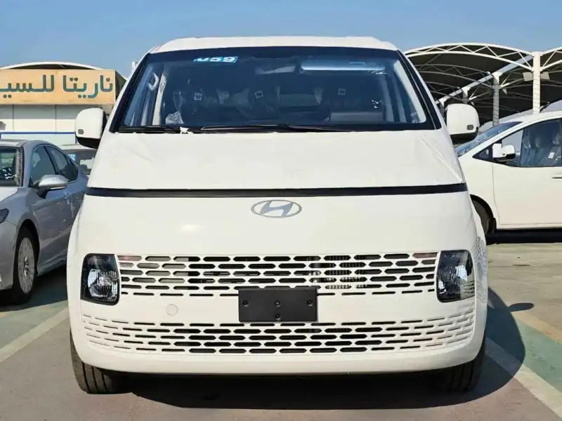 2025 Hyundai Staria CARGO 2.2L V4 DIESEL MANUAL GEAR BOX White Grey