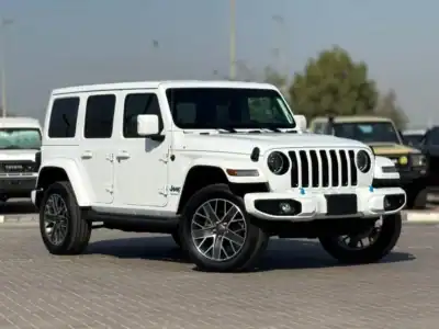Jeep Wrangler Wrangler 4XE 2.0L Turbo PHEV 2023 White Black