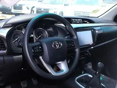 2025 Toyota Hilux 2.4L Diesel MT 4 Cylinder Engine White Black