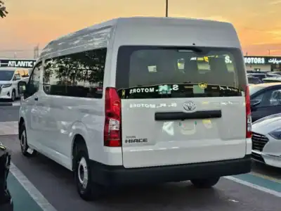 2025 Toyota Hiace DX PASSENGER 3.5L V6 AUTOMATIC White Grey