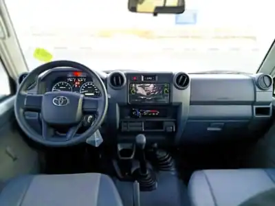 2025 Toyota Land Cruiser Pick Up Double Cabin Diesel 4.2L 6V MT White Grey