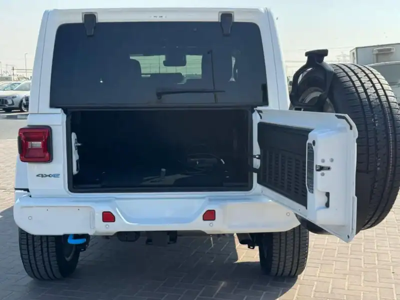 Jeep Wrangler Wrangler 4XE 2.0L Turbo PHEV 2023 White Black