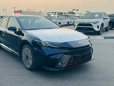 2025 Toyota Camry CAMRY 2.5 HYBRID GCC Specs Blue Tan