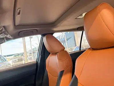 2025 Toyota Corolla Cross HEV 2.0 Engine Full Option Black Orange