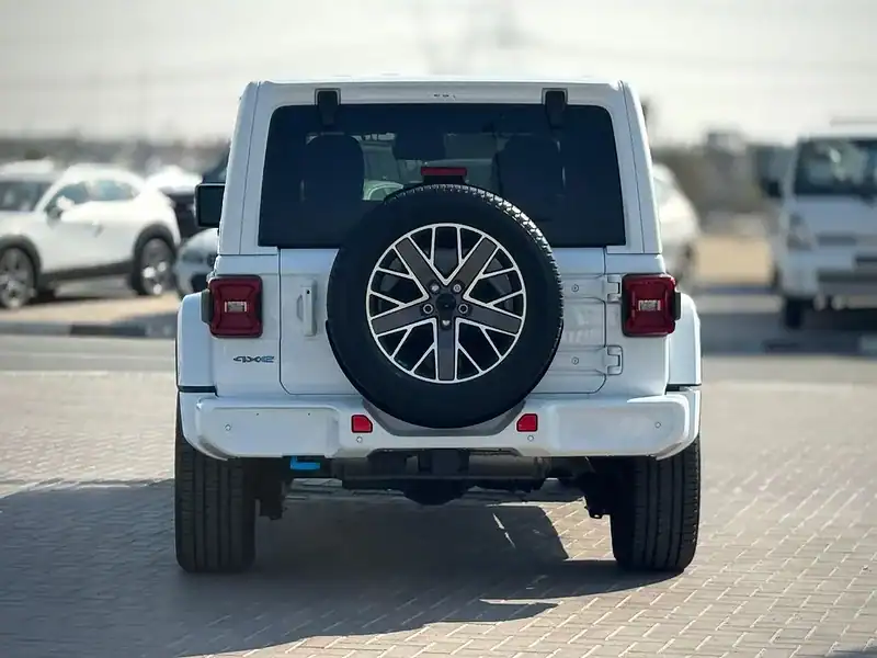 Jeep Wrangler Wrangler 4XE 2.0L Turbo PHEV 2023 White Black