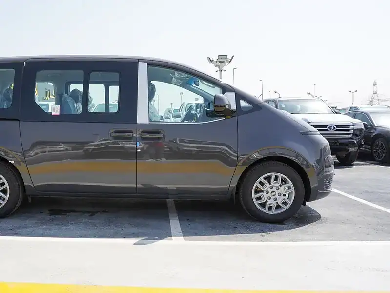 2025 Hyundai Staria 3.5 litre V6 Engine Petrol Grey Black Van