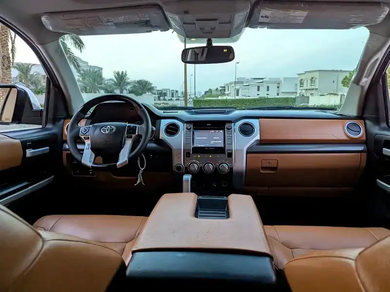 2015 Toyota Tundra Crewmax Limited 8 Cylinders Engine Grey Brown