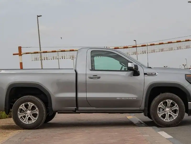 GMC Sierra 2025 GMC Sierra SLE V8 5.3L AT Petrol Single Cab Grey Beige