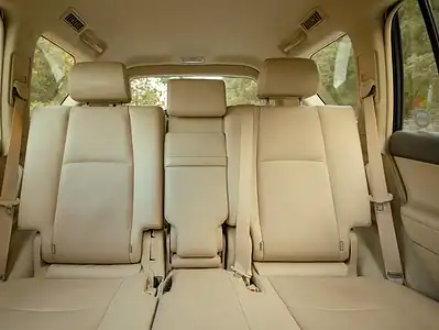 2022 Toyota Prado VXR 6 Cylinder SUV GCC Specs White Beige 4WD