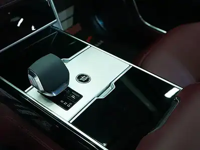 2026 Land Rover Range Rover AUTOBIOGRAPHY 8 Cylinder Black Burgundy