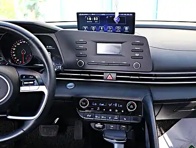 2021 Hyundai Avante Smart 4 Cylinder Engine White Black Sedan