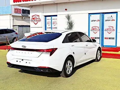 2021 Hyundai Avante Smart 4 Cylinder Engine White Black Sedan