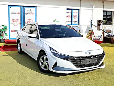 2021 Hyundai Avante Smart 4 Cylinder Engine White Black Sedan