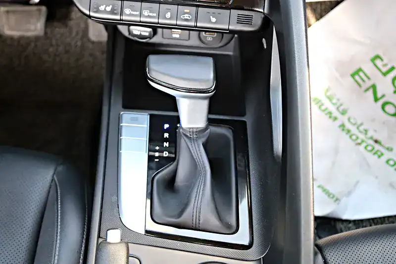 2021 Hyundai Avante Smart 4 Cylinder Engine White Black Sedan