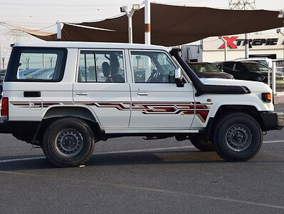 2025 Toyota Land Cruiser LC 78 HARDTOP White Brown Manual