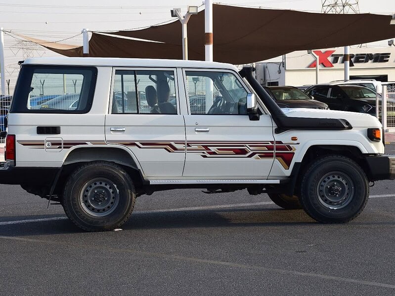 2025 Toyota Land Cruiser LC 78 HARDTOP White Brown Manual