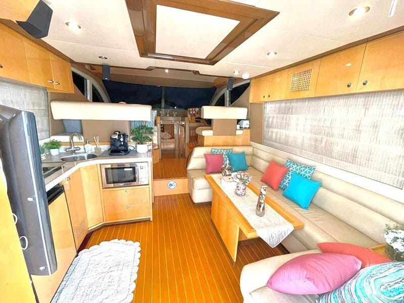 Majesty Yacht 44 FT Dubai UAE