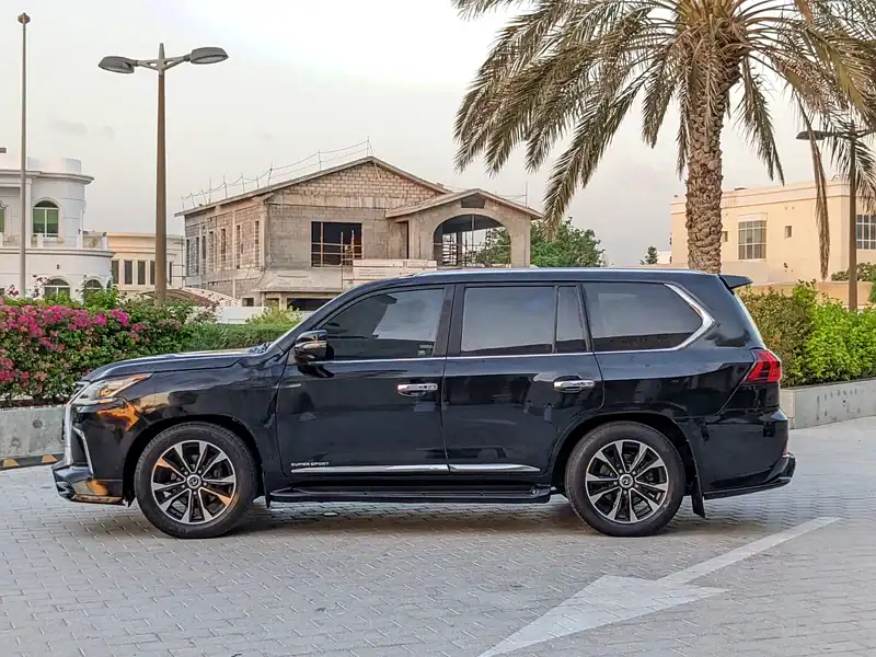 2009 Lexus LX-Series Full Option IN EXCELLENT CONDITION Black Brown