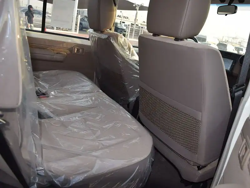 2025 Toyota Land Cruiser LC 78 HARDTOP White Brown Manual