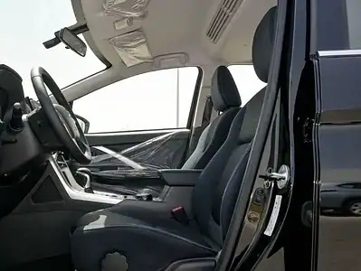 2025 Mitsubishi Xpander Cross 1.5L AT FWD Petrol Black Black GCC Specs
