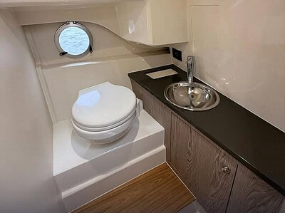 Yacht Charters Rental Available in Dubai UAE