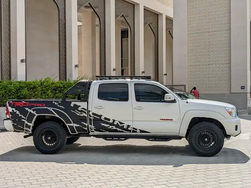 2015 Toyota Tacoma TRD 6 Cylinders Engine White Black 4X4 4DOORS