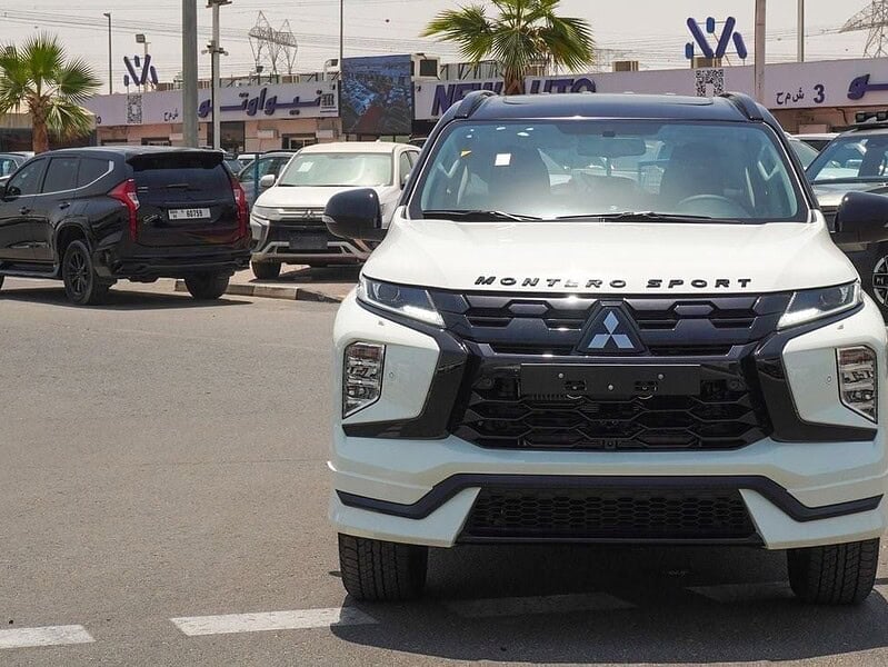 2025 Mitsubishi Montero Sport 3.0L 4WD Petrol White Black GCC Specs