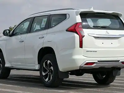 2025 Montero Sport 3.0L 4WD Petrol White Black GCC Specs