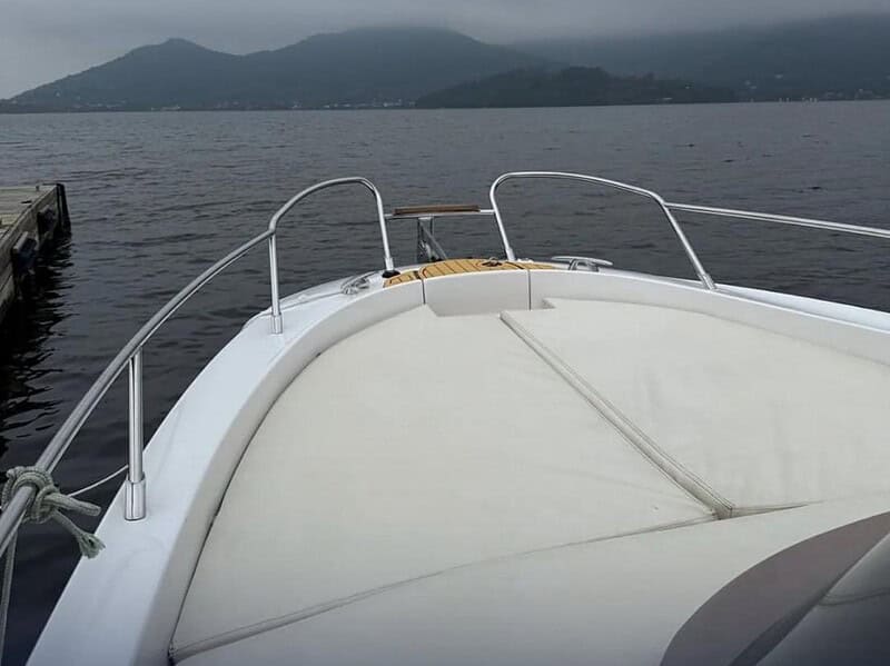 Yacht Charters Rental Available in Dubai UAE