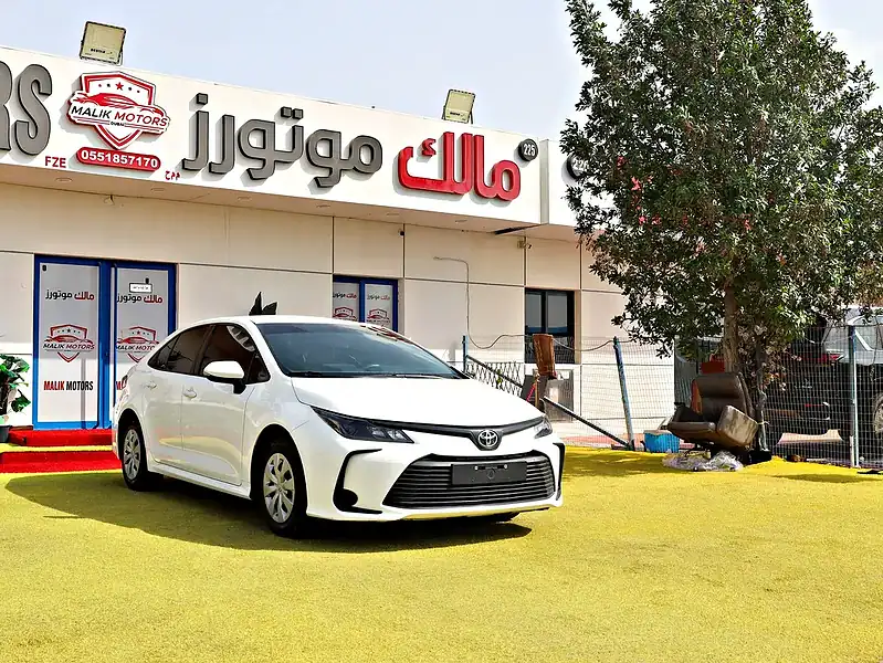 2021 Toyota Corolla XLI 4 Cylinders Engine White Beige Sedan GCC Specs