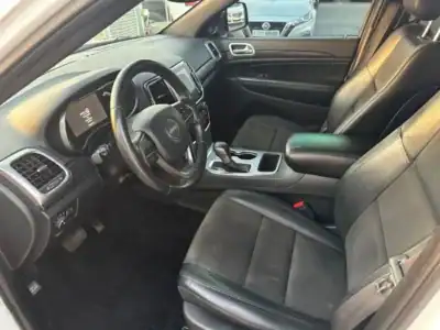 2020 Jeep Grand Cherokee Laredo 3.6L 6 Cylinders Petrol White Black 4WD