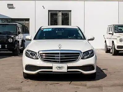 2018 Mercedes-Benz E-Class E400 4Matic 6 Cylinders Engine White Black Sedan