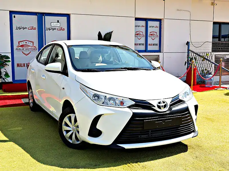 2022 Toyota Yaris MID 4 Cylinders Engine White Beige Sedan GCC Specs