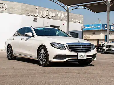 2018 Mercedes-Benz E-Class E400 4Matic 6 Cylinders Engine White Black Sedan