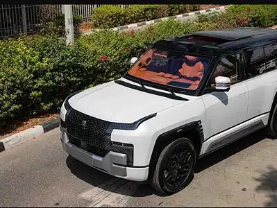 2025 Yangwang U8 Hybrid Yangwang U8 0KM White Orange SUV
