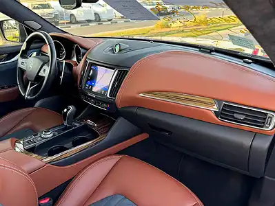 2018 Maserati Levante Other 6 Cylinders Engine Blue Brwon SUV