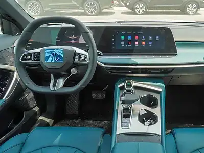 2025 MG 7 300 VGI 4 Cylinder Engine Petrol Grey Green Sedan